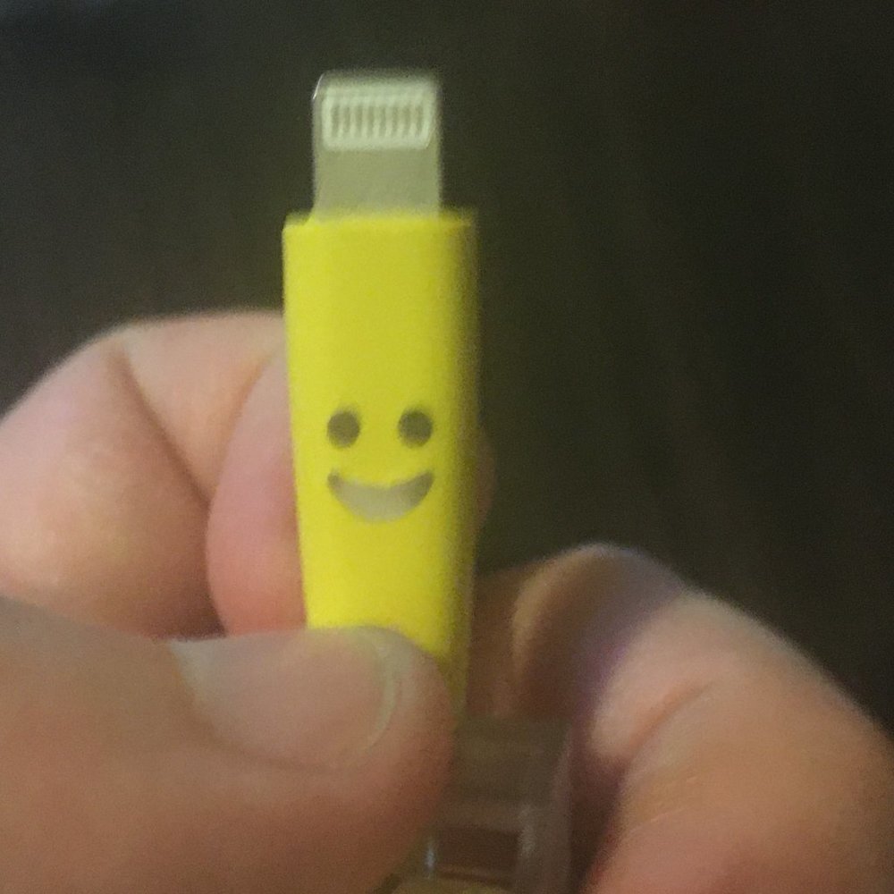 Retractable USB Data Charge Cable iPhone - Picture 3 of 6